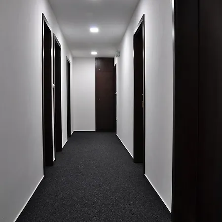 ゲストハウス Dobre Hnizdo 3*